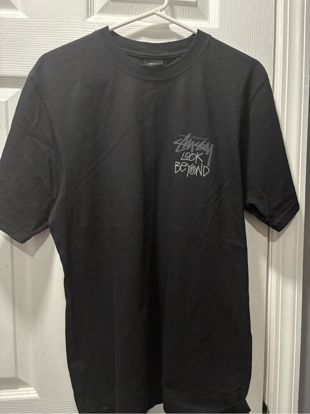 Stussy Black 'Look Beyond' Short Sleeve Graphic Tee Size SMALL CT-1/45